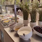 מלון Lilia גולדן סנדס