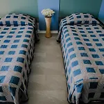 Lilia מלון גולדן סנדס