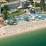 Lilia מלון 4*