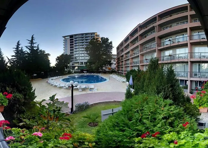 Хотел лилия