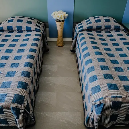 Lilia Ξενοδοχείο Golden Sands