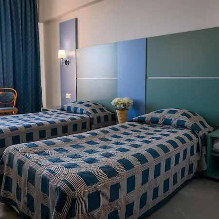 Lilia Золотые Пески