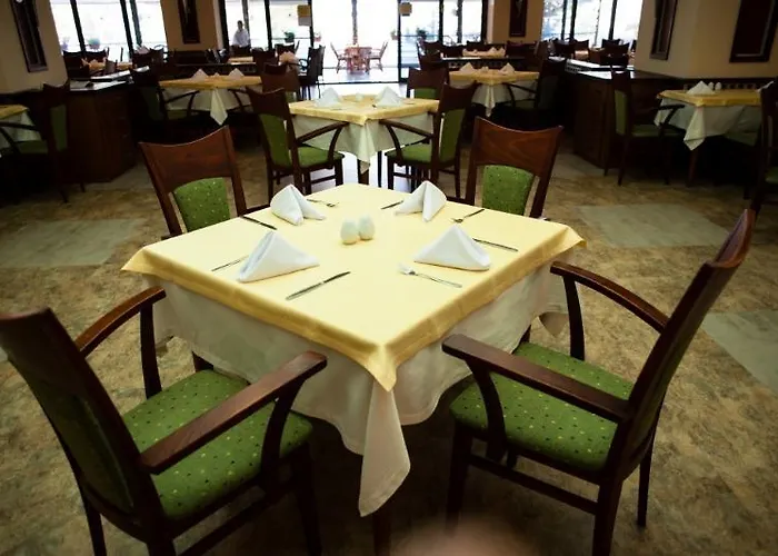 Hotell Lilia 4*